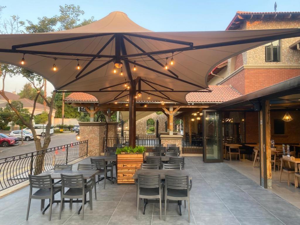 Garden Court Morningside Sandton Joanesburgo Exterior foto
